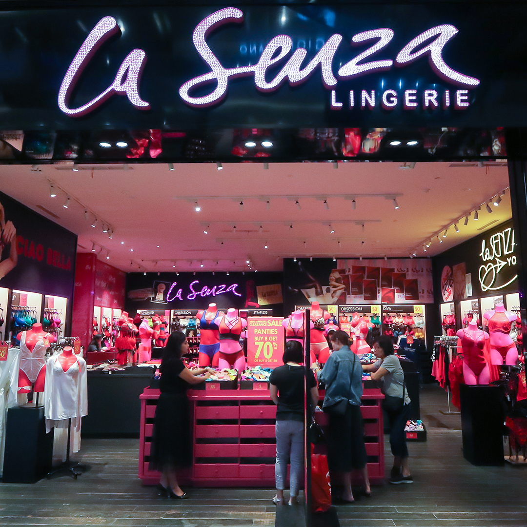 La Senza sexy lingerie store in Fairview park mall, Kitchener